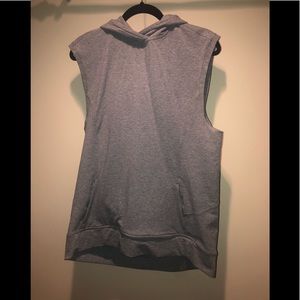 Lululemon sleeveless hooded pullover